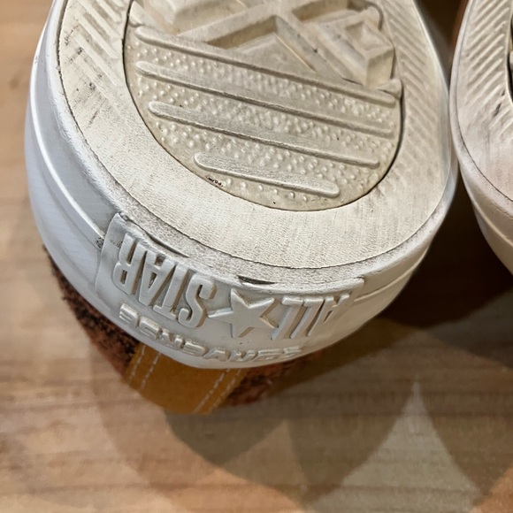 Converse Low Tops - Orange/Blue pattern Size 10 - Picture 9 of 13